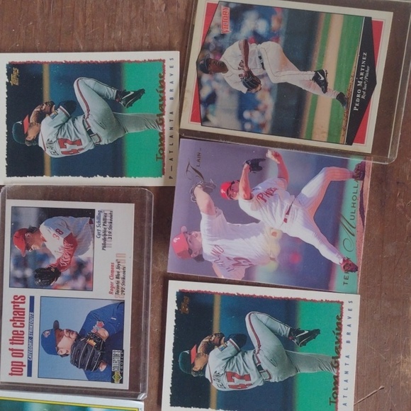 Assorted Baseball Trading Cards Set - Picture 2 of 5